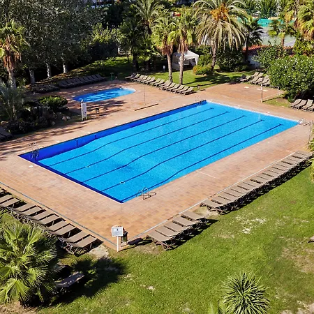 冲浪马尔酒店 4* 滨海略雷特