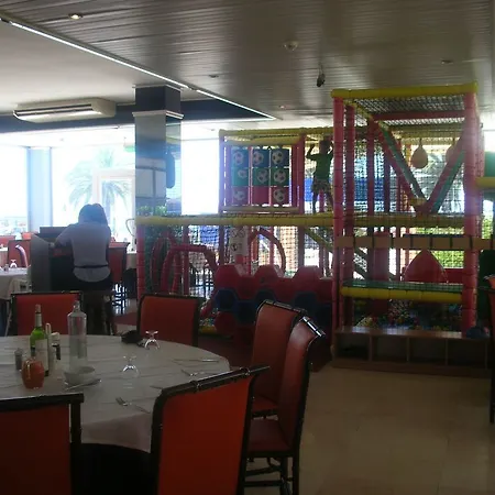 冲浪马尔酒店 4*