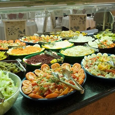 冲浪马尔酒店 4* 滨海略雷特
